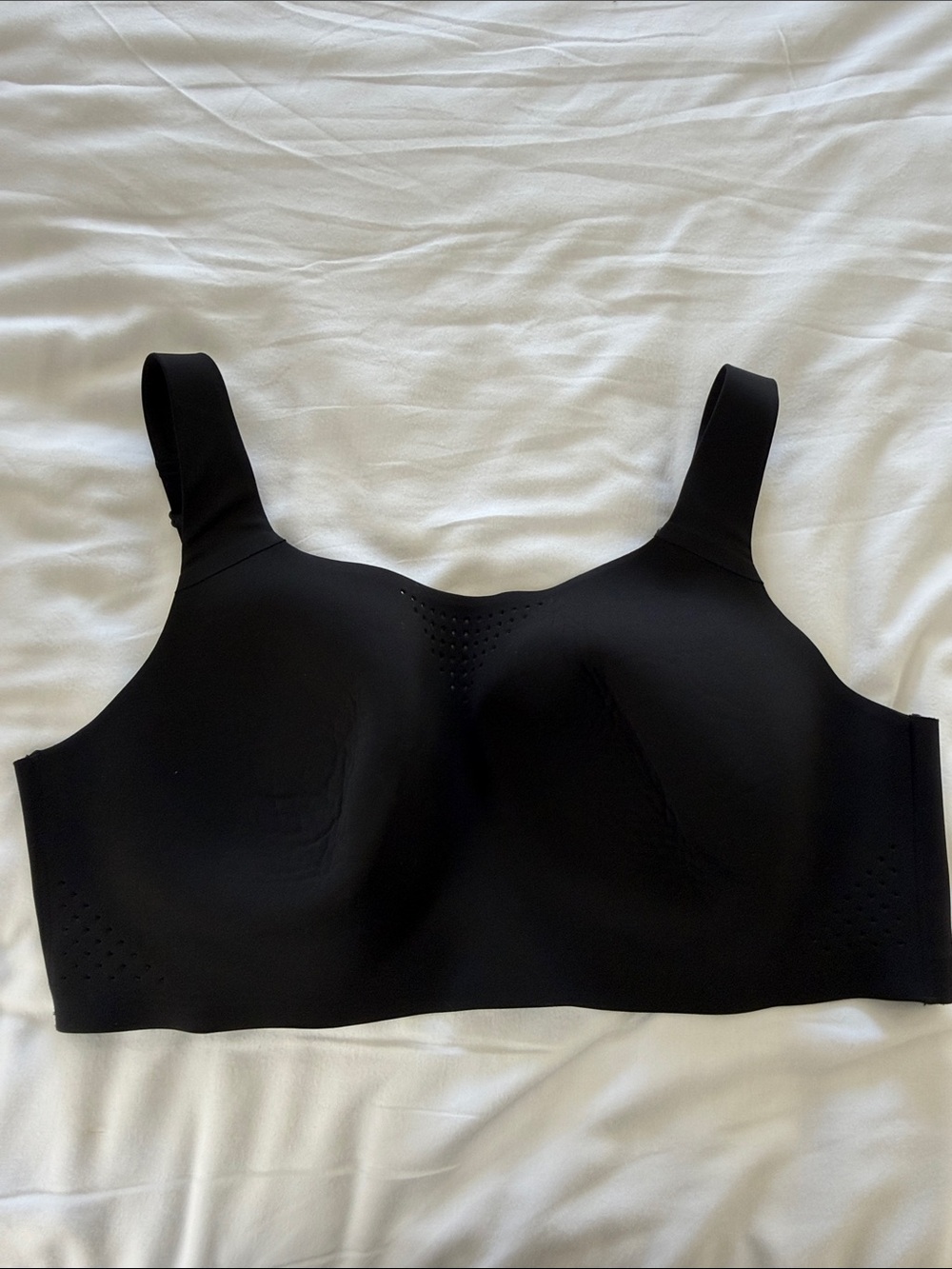 Victoria's Secret VSX Featherweight Max Black Seamless Wireless SportsBra